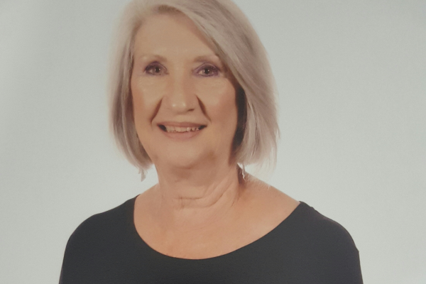 Rae Barnett photo