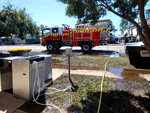 Kerb side flood waste